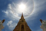 هاله نور در آسمان بانکوک