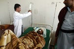 مرد یمنی زخمی پس از حمله هوایی سعودی
