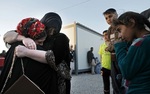 دیدار خانواده‌های عراقی در اردوگاه پناهندگان
